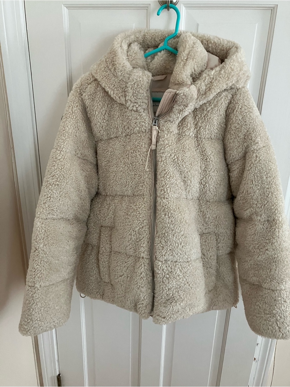 Hollister Plush Cream Hooded Puffer Jacket
